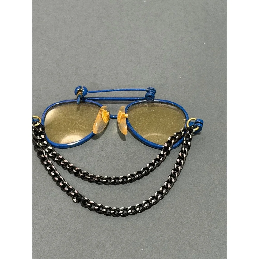 Vintage‎ Aviator Sunglasses Brooch  Blue Metal Retro Novelty Pin Dangle Chain